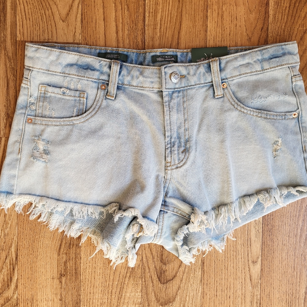 Wild Fable Size 8 Low Rise Denim Shorts